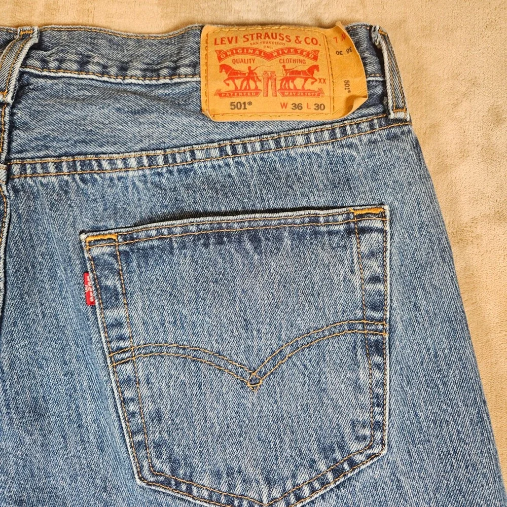 Levis 501 Original Fit Mens Blue Denim Straight Leg Button Fly Jeans 36x30